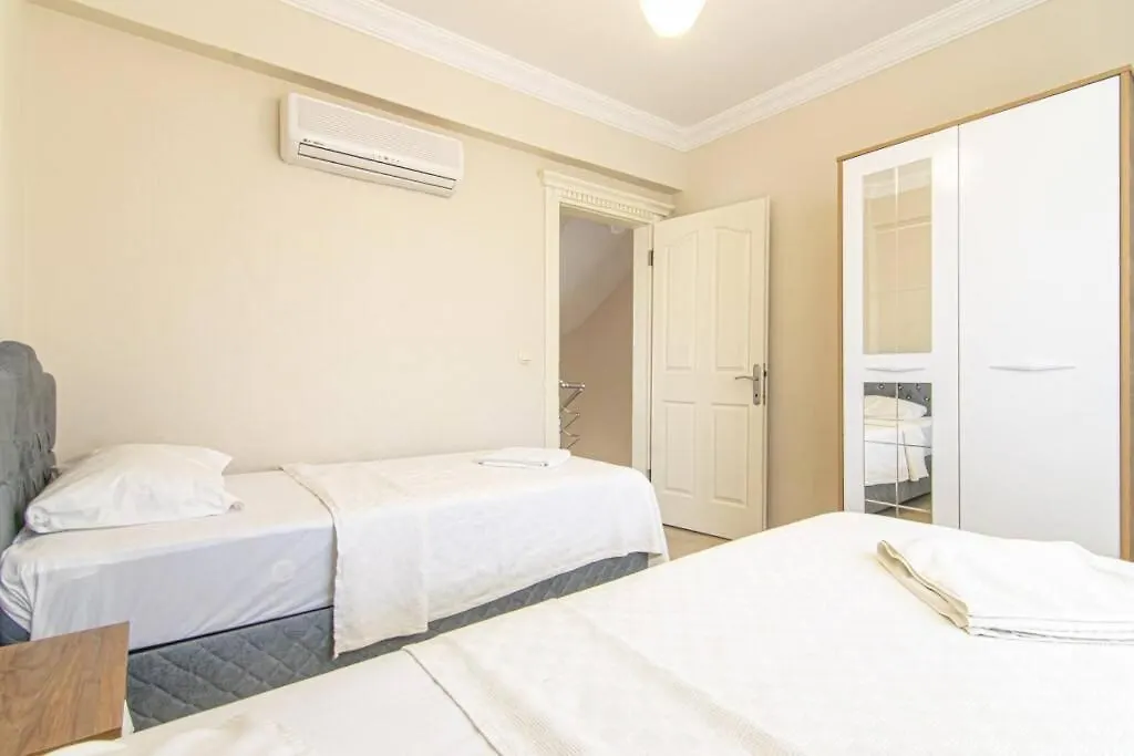 Calis'Ta Denize Sifir 8 Kisilik Villa Pearl 8 페티예 0*,  터키