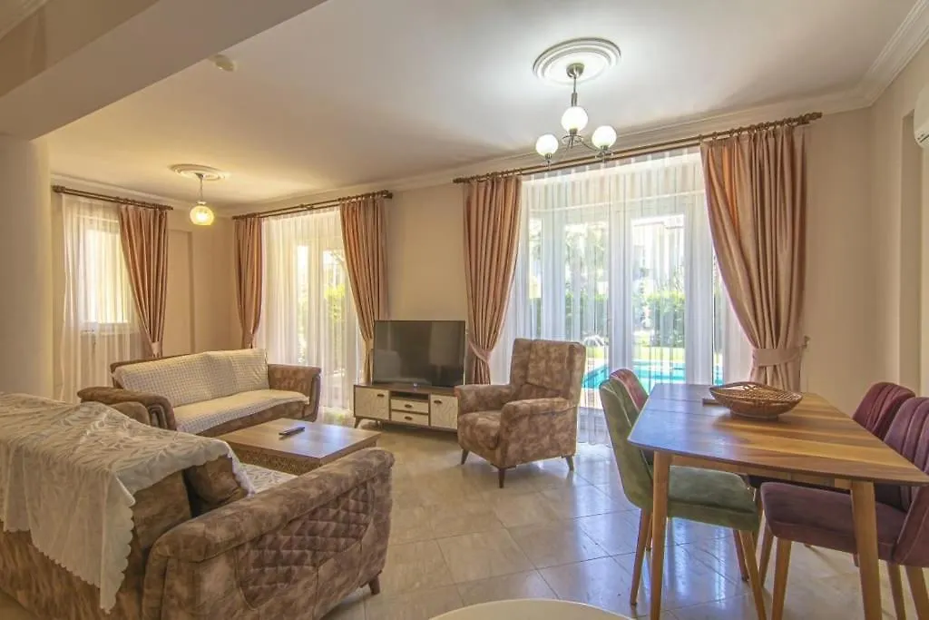 Calis'Ta Denize Sifir 8 Kisilik Villa Pearl 8 페티예